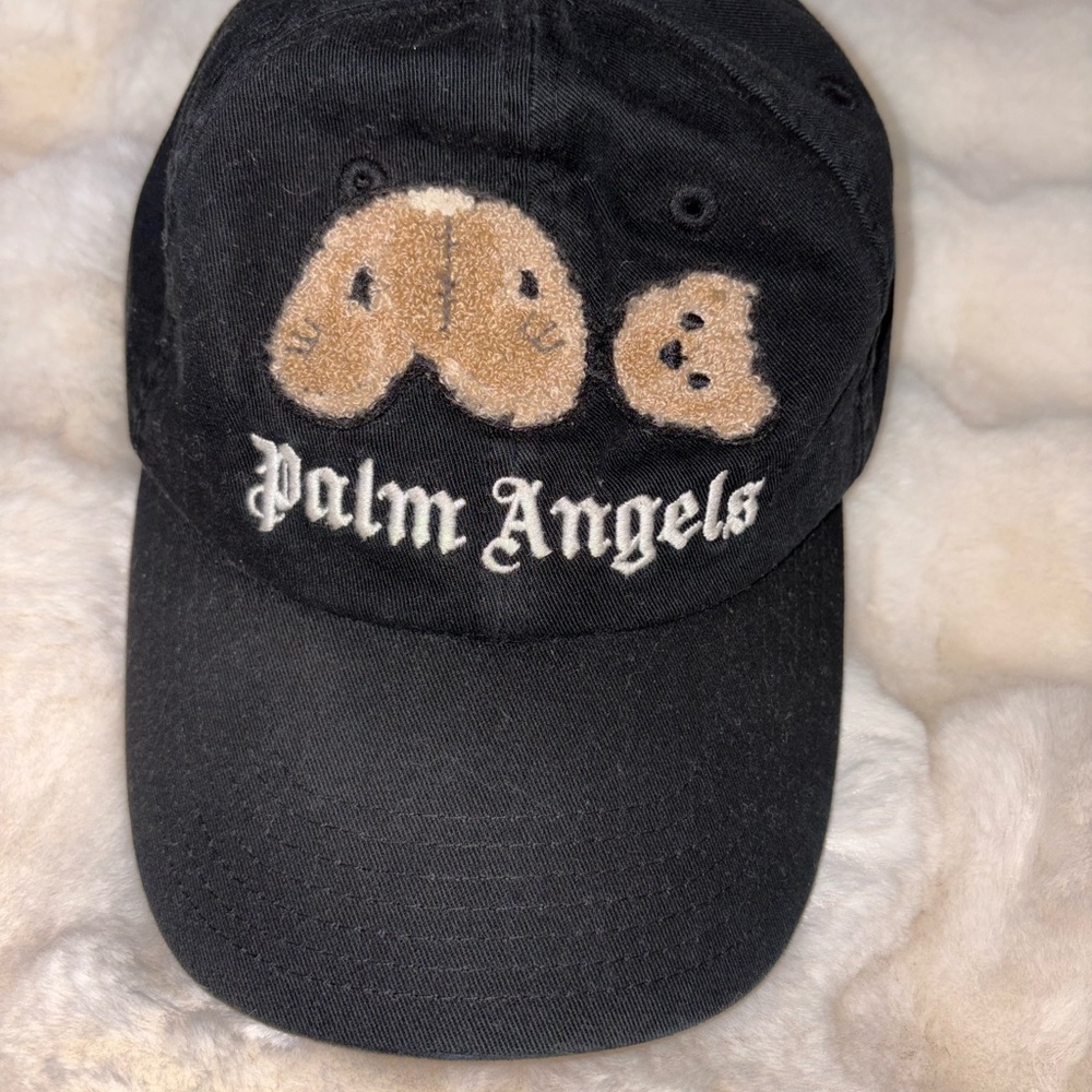 Palm Angels Black Cap with Pink Label